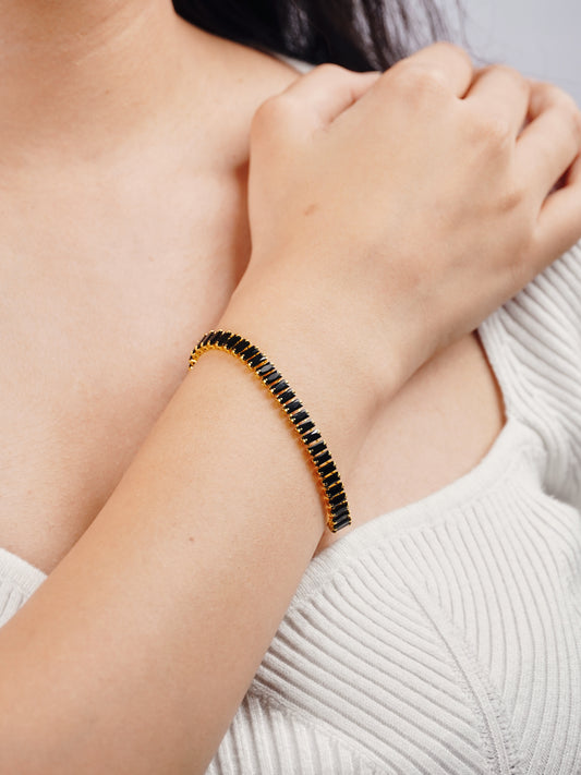 Elegant tennis bracelet