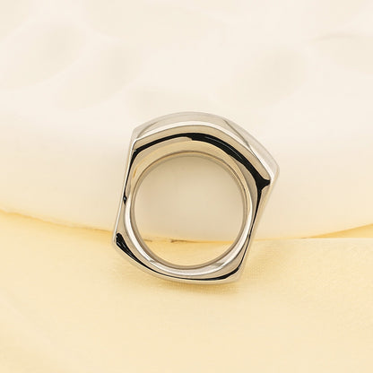 Basic chonky ring