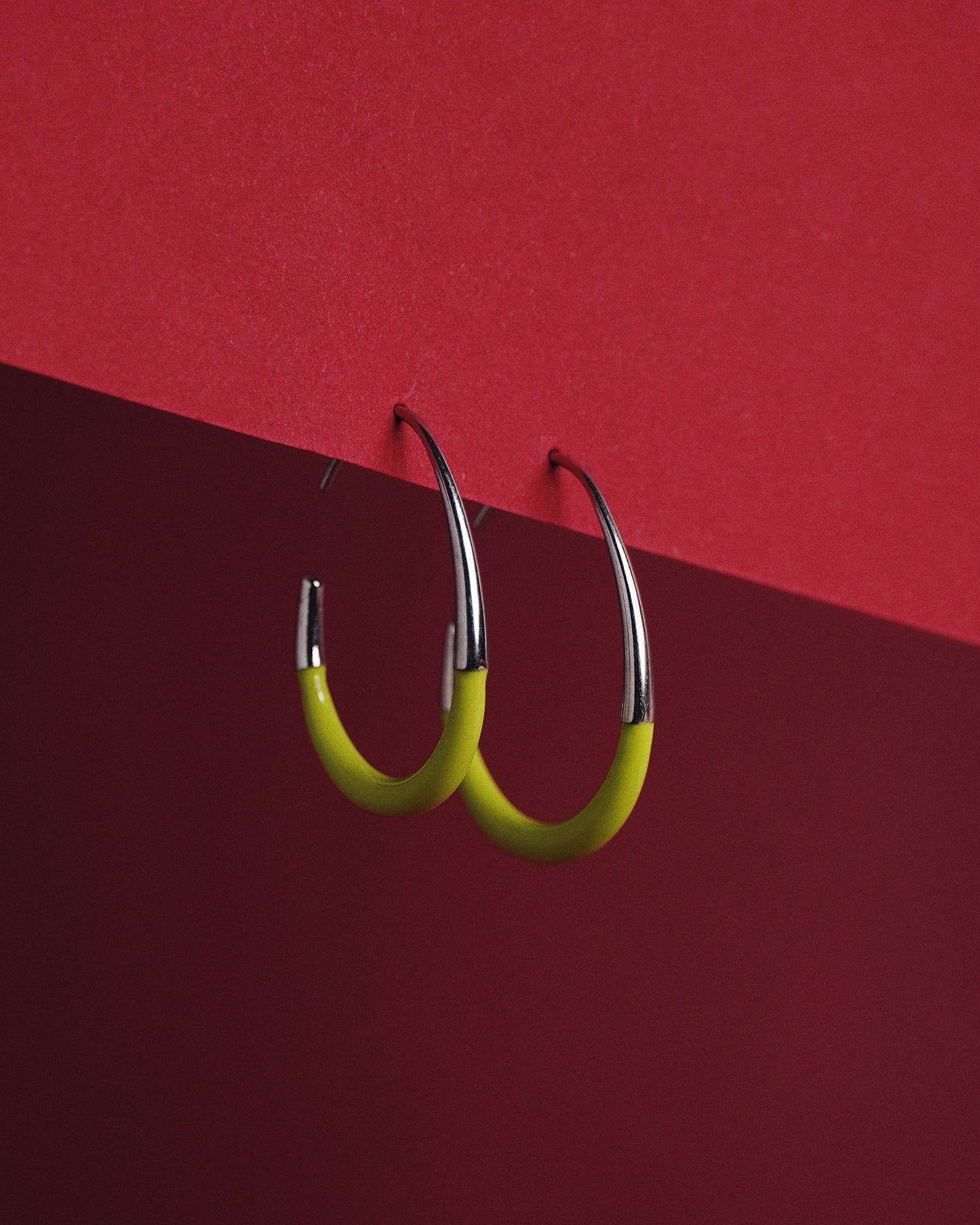 Curve Hoops earrings