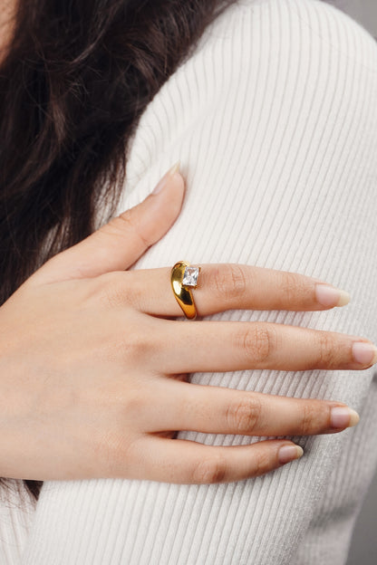 Regalia Bold Solitaire Ring