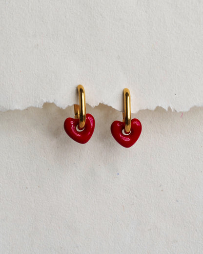 Classic heart earring