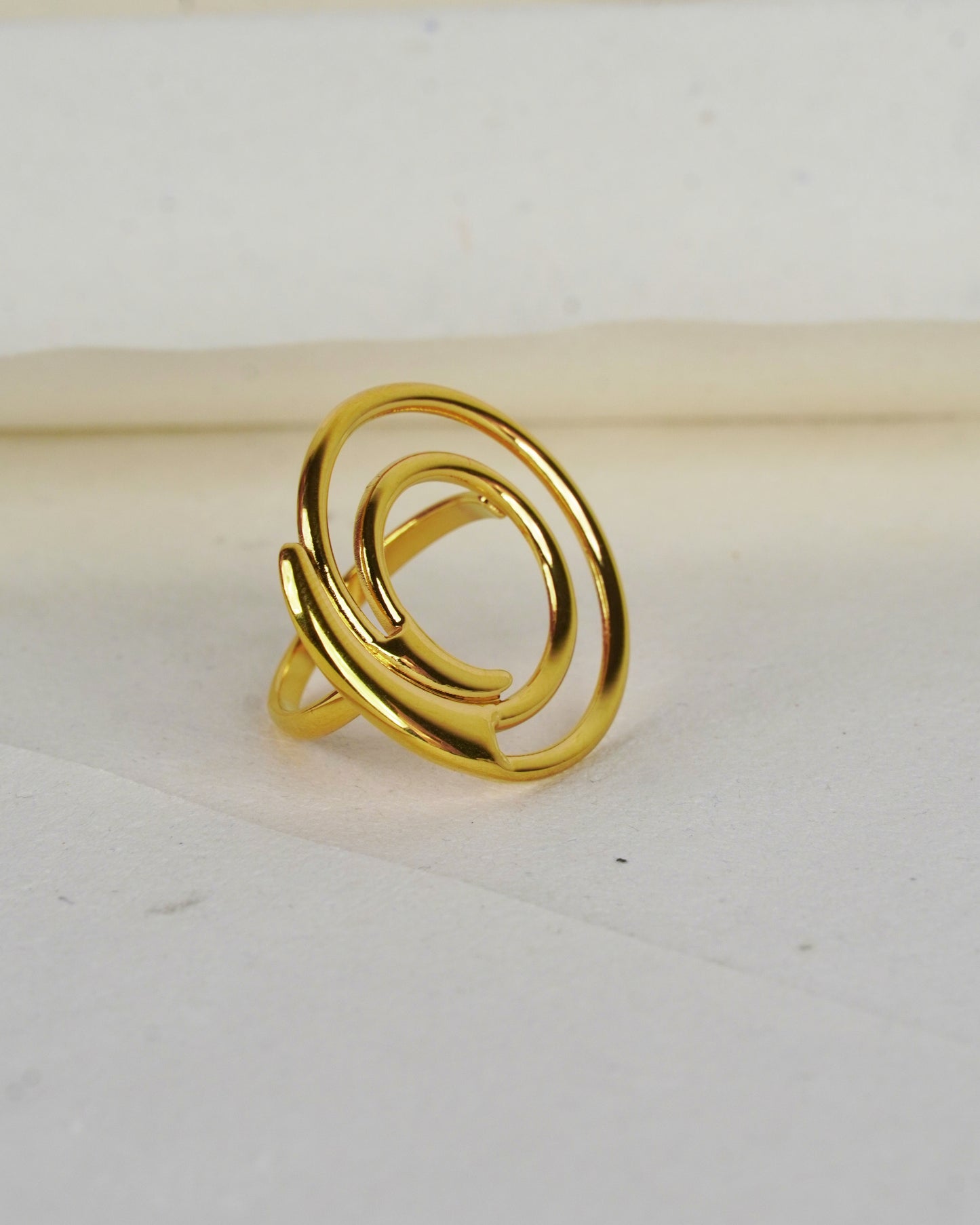 Rotating Conch Ring
